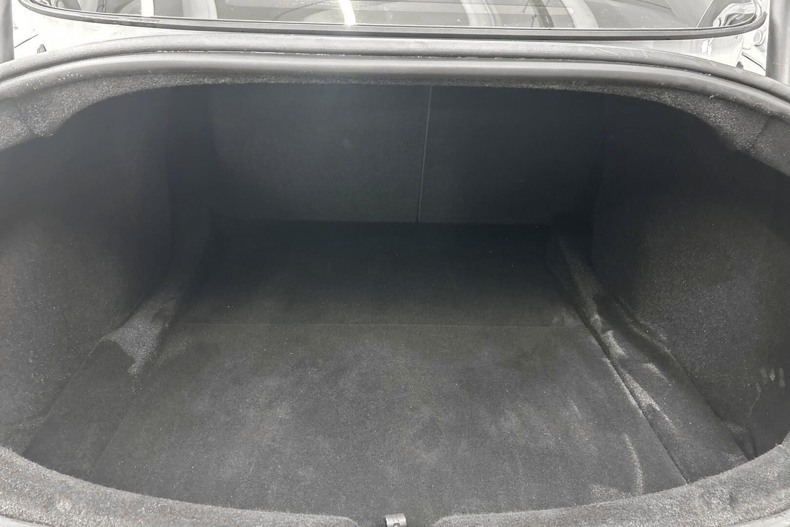 TESLA MODEL 3 iso kuva 8