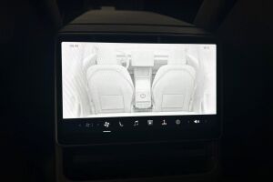 TESLA MODEL 3 esikatselu 15