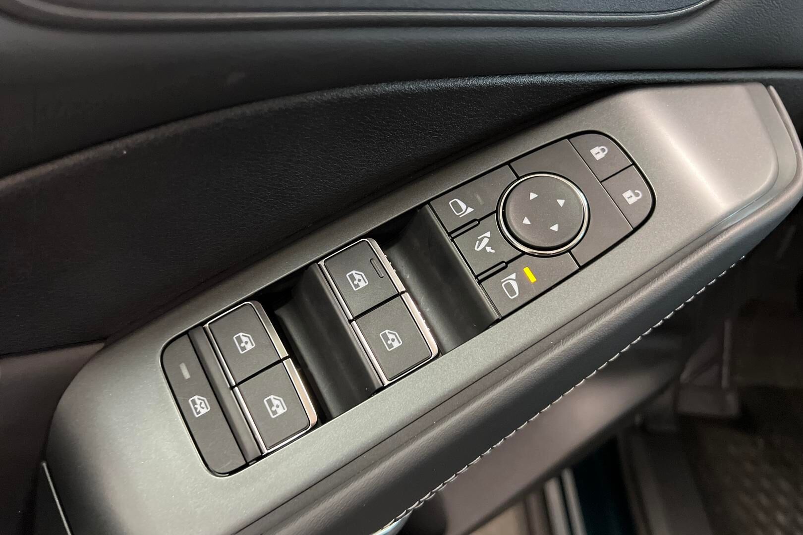 Nissan Qashqai iso kuva 14