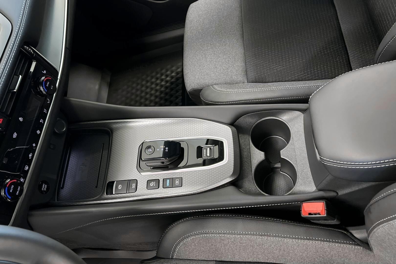 Nissan Qashqai iso kuva 11