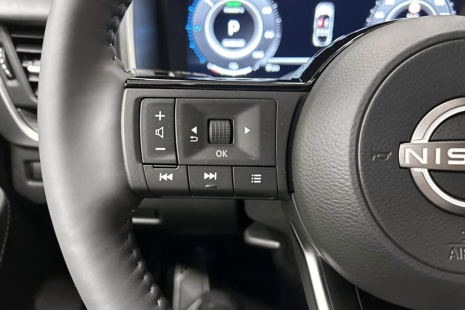 Nissan Qashqai iso kuva 14