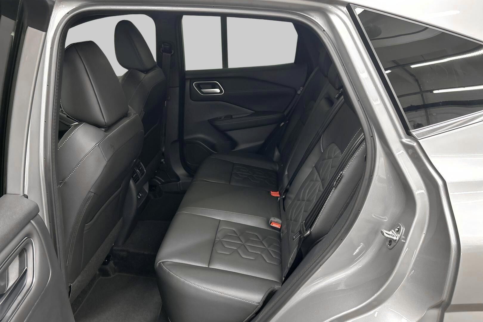 Nissan Qashqai iso kuva 9