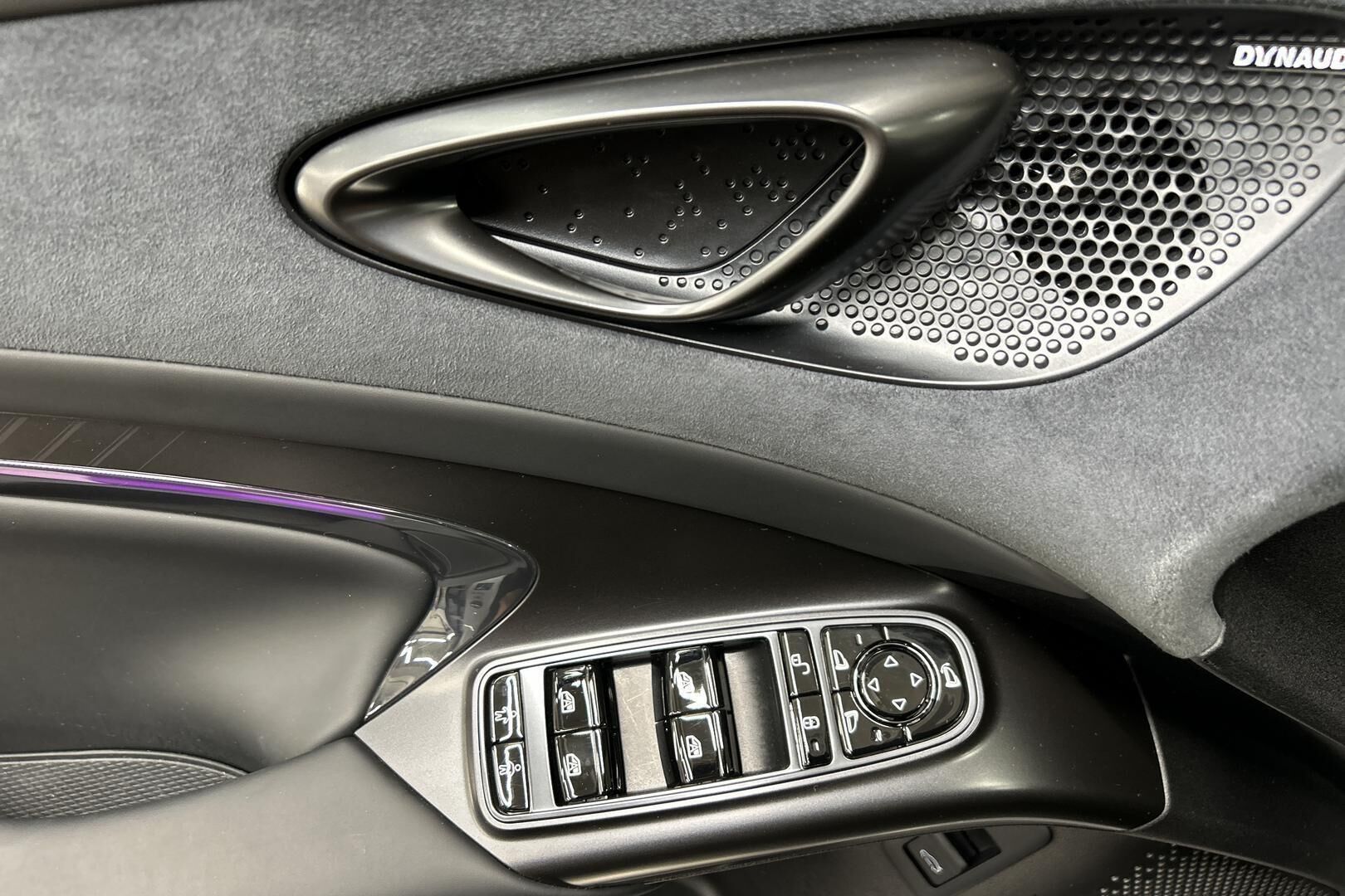 BYD Seal iso kuva 15