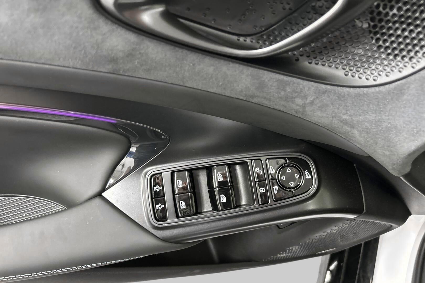 BYD Seal iso kuva 19