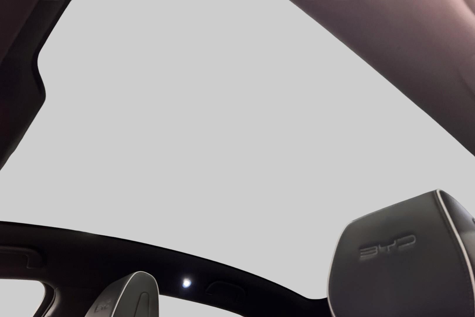 BYD Seal iso kuva 21
