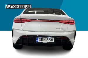 BYD Seal esikatselu 4