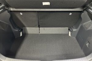 TOYOTA YARIS esikatselu 11