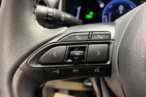 TOYOTA YARIS esikatselu 17