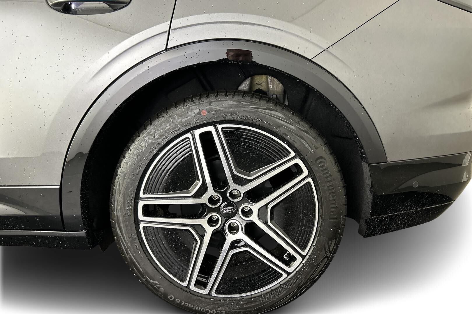 Ford Capri iso kuva 12