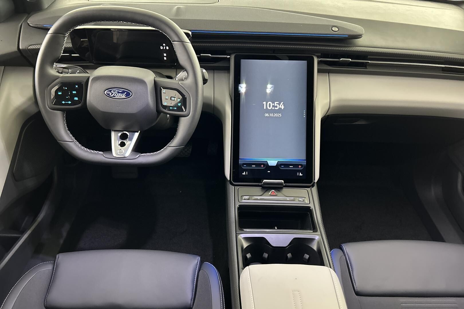 Ford Capri iso kuva 14