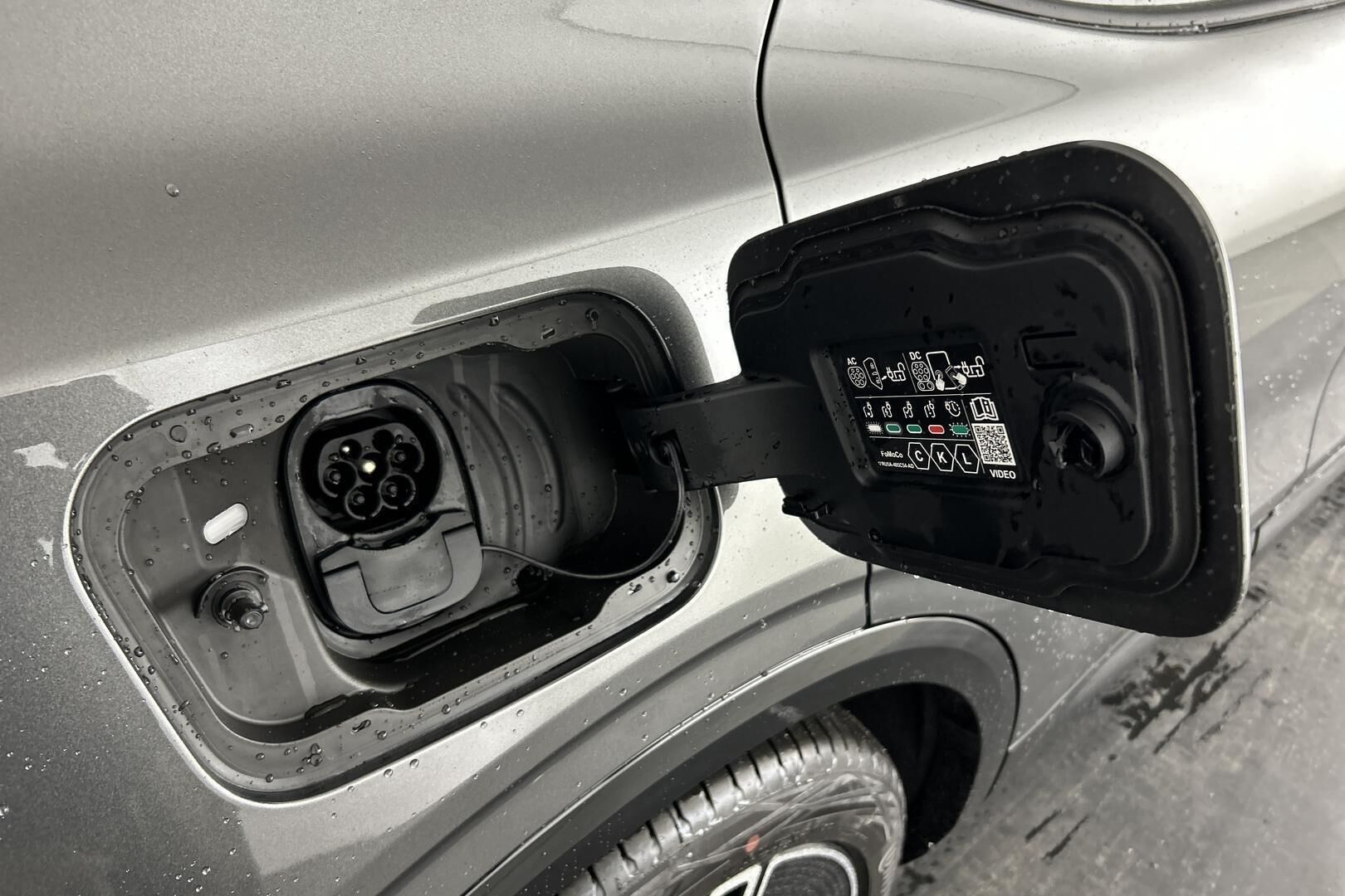 Ford Capri iso kuva 33