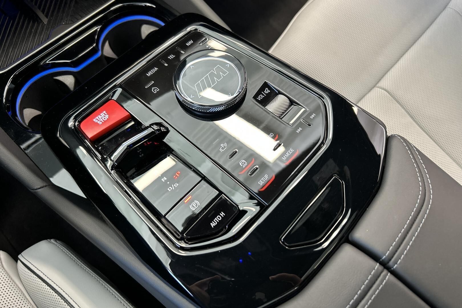 BMW M5 iso kuva 22