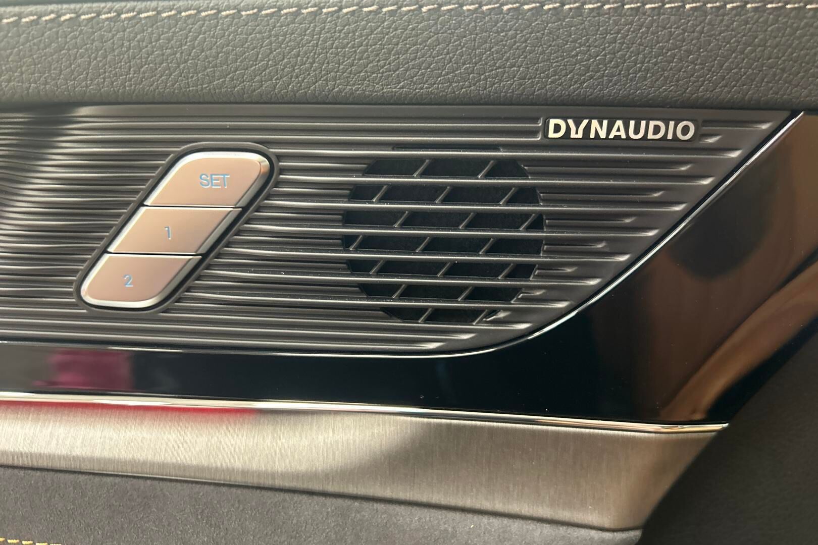 BYD Tang iso kuva 24
