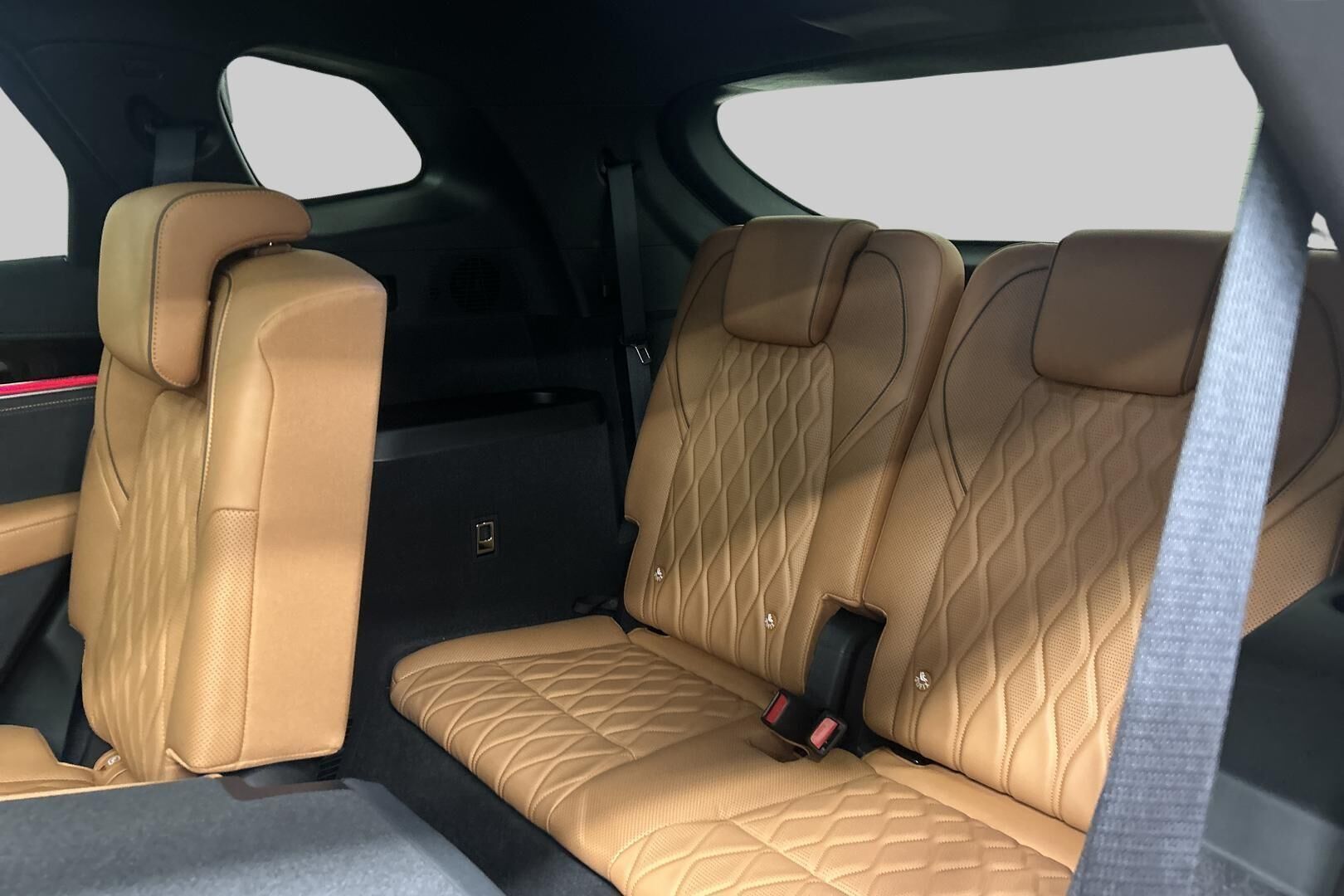 BYD Tang iso kuva 29