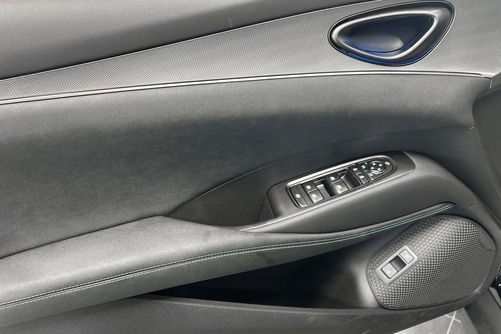 BYD Seal 6 DM-i iso kuva 24