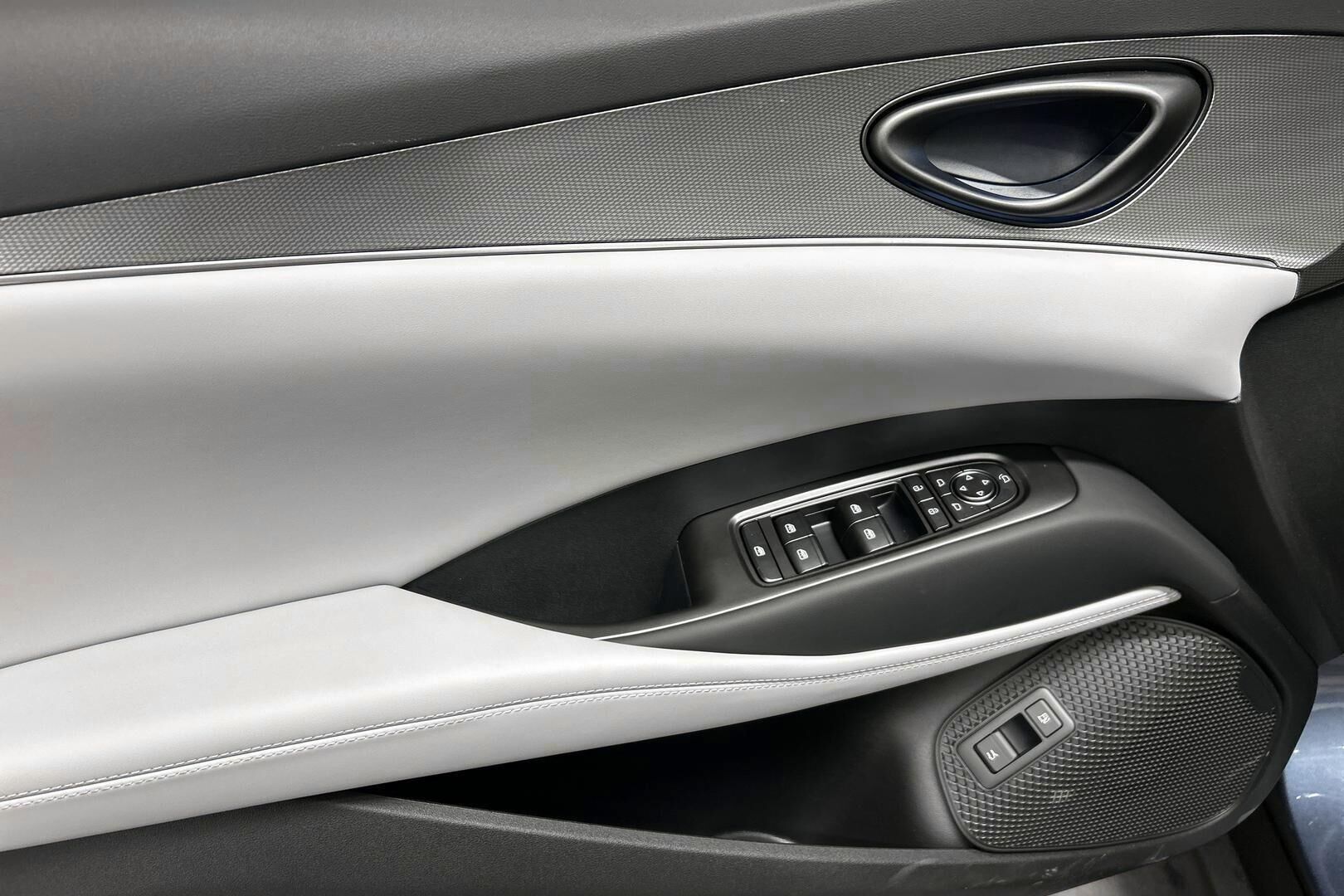 BYD Seal 6 DM-i iso kuva 23