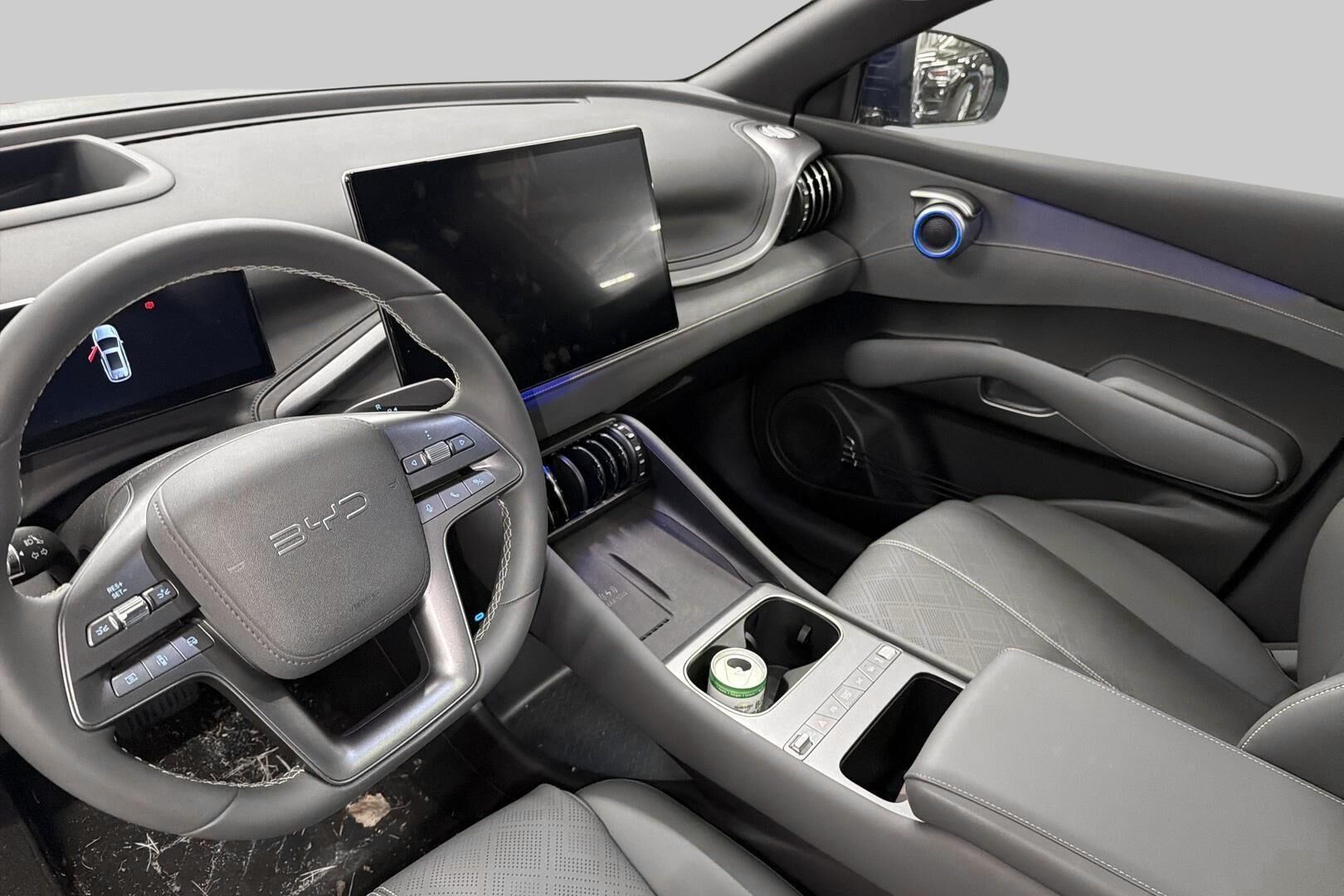 BYD Atto 3 iso kuva 1