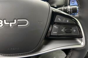 BYD Tang esikatselu 17