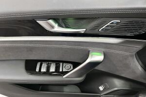 BYD Tang esikatselu 19