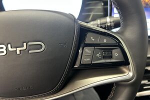 BYD Tang esikatselu 11