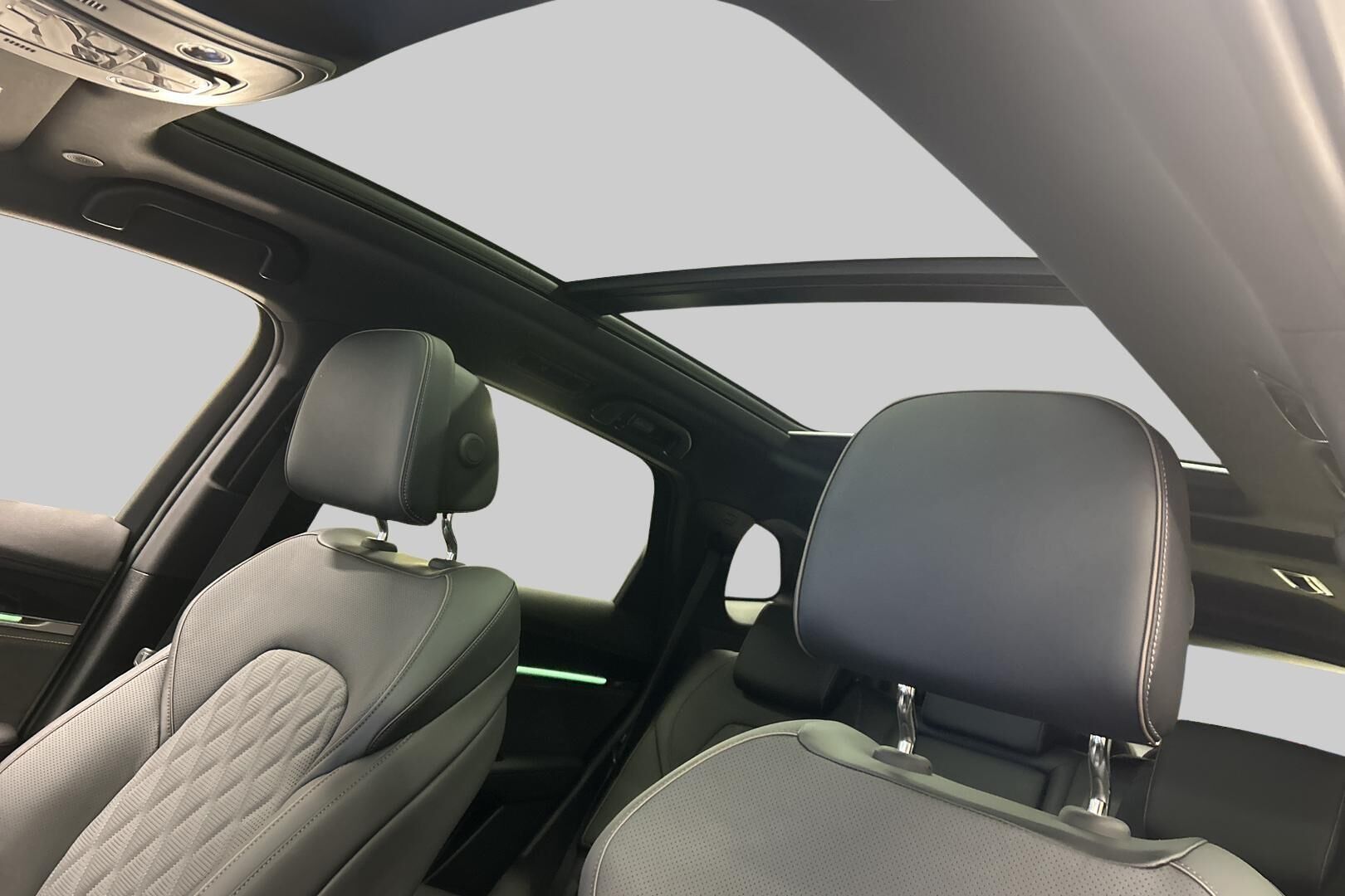 BYD Tang iso kuva 17