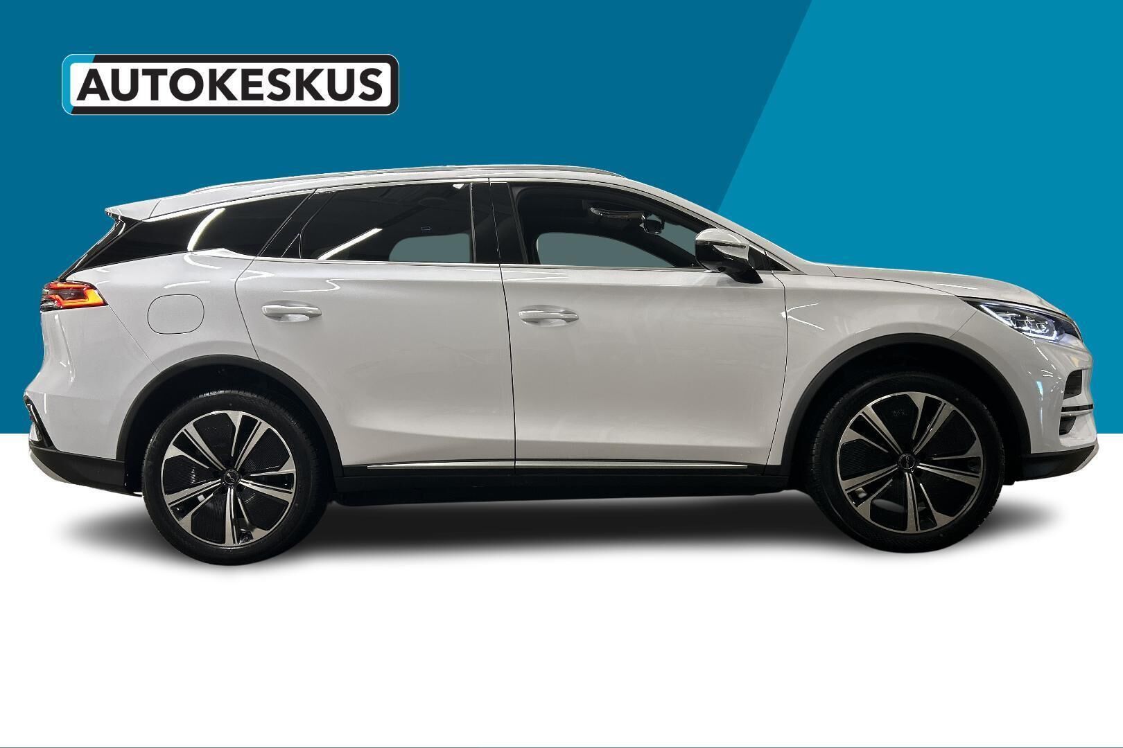 BYD Tang iso kuva 19