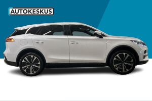 BYD Tang esikatselu 19