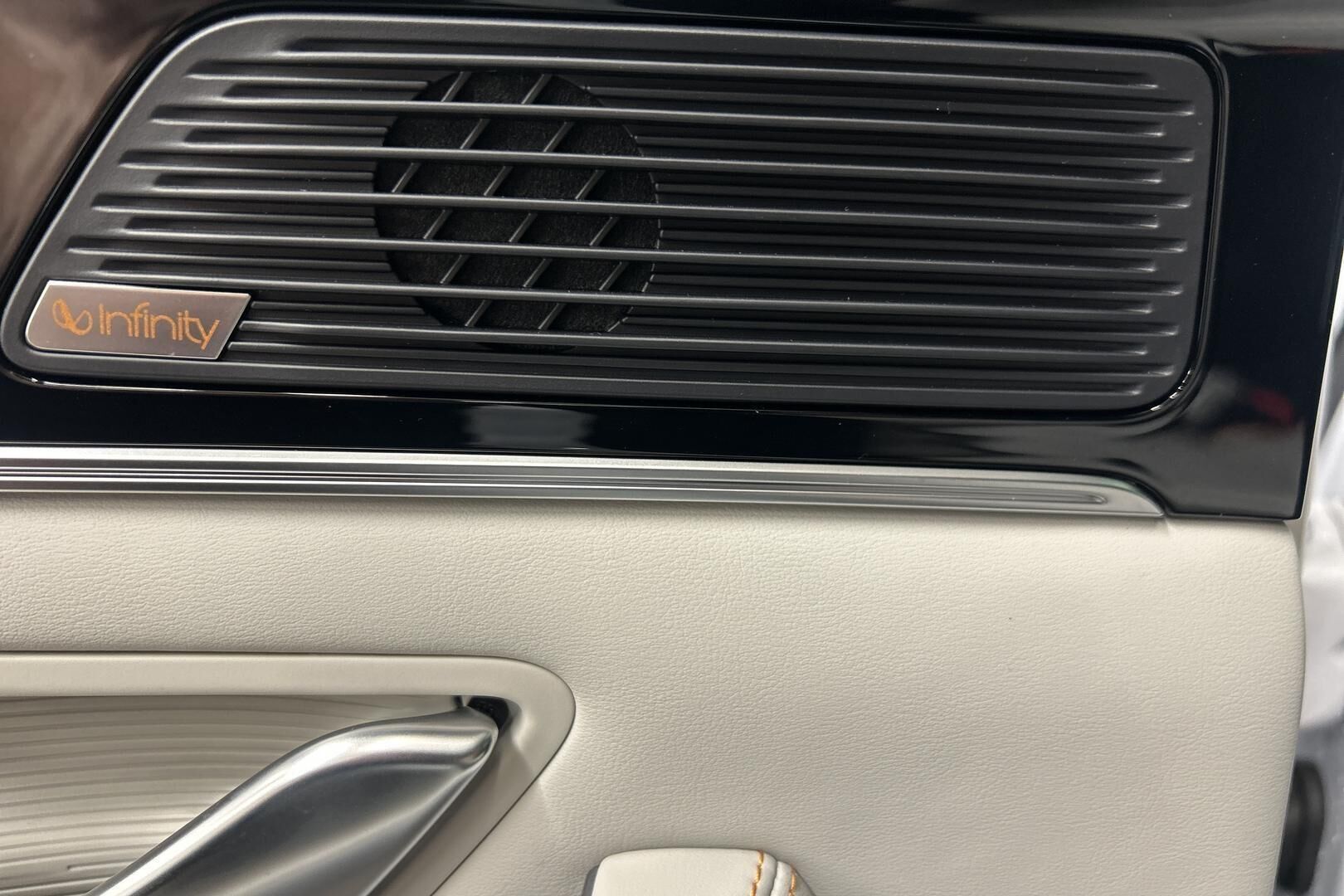 BYD Seal U iso kuva 26