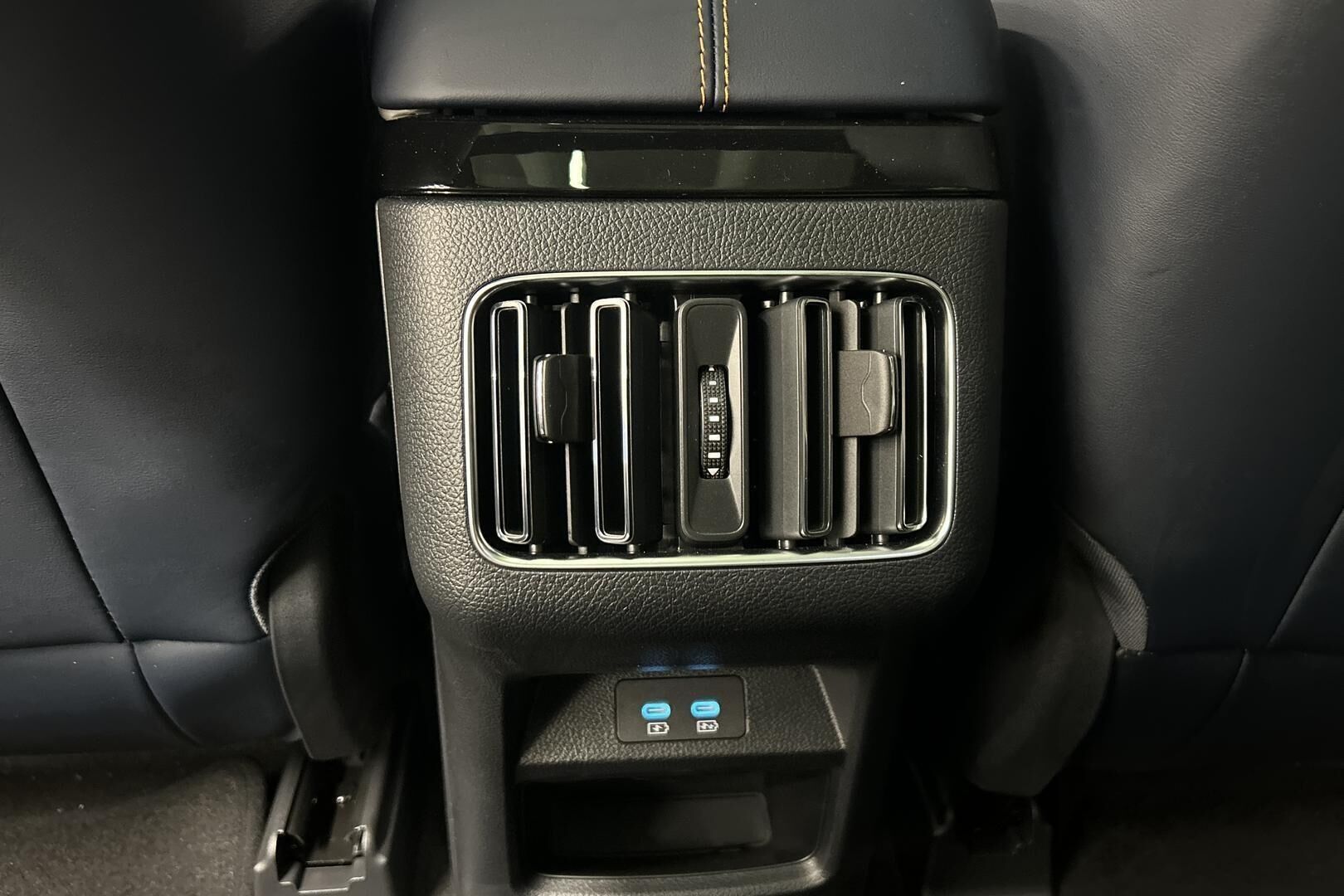 BYD Seal U iso kuva 28