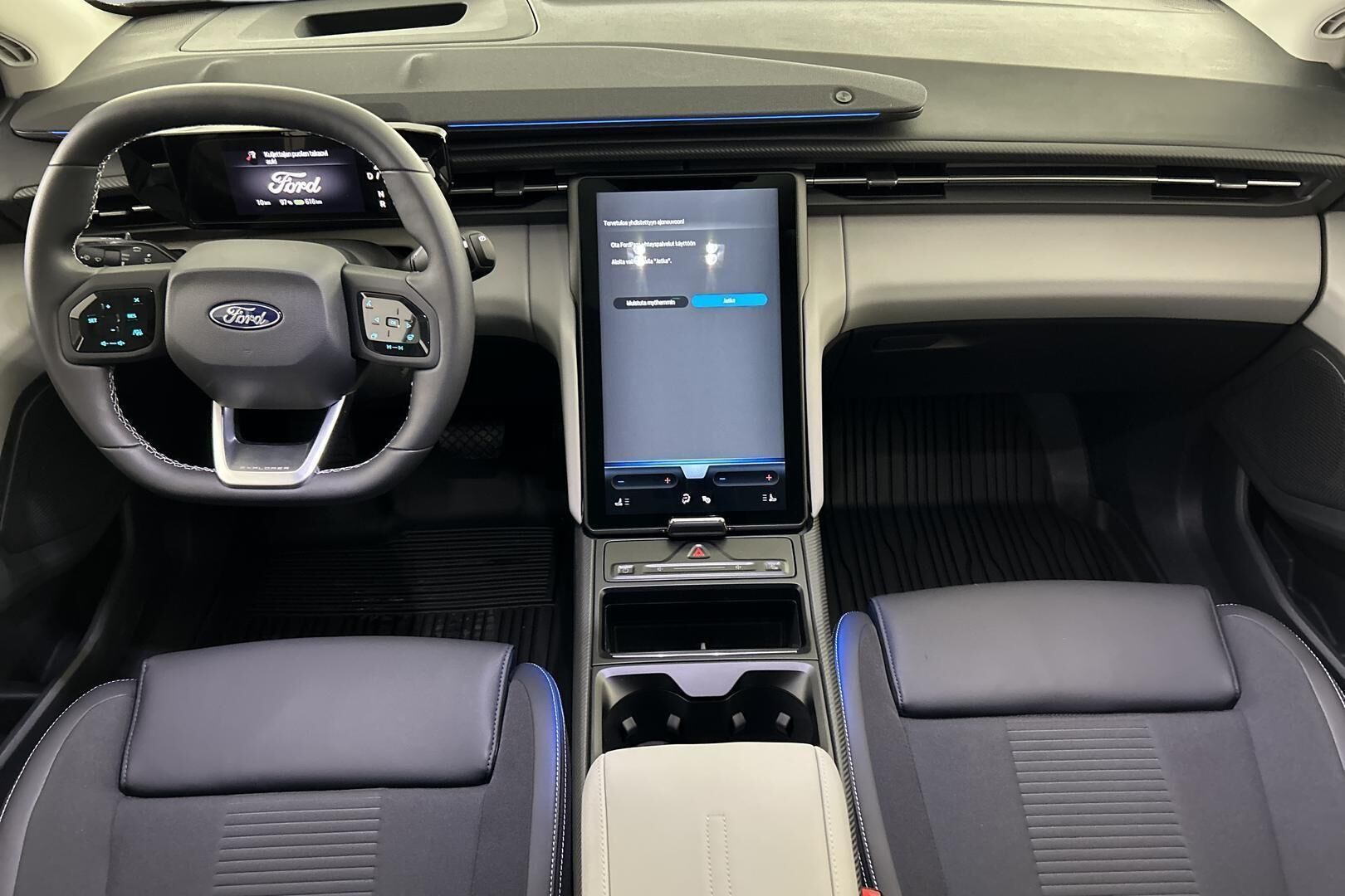 Ford Explorer iso kuva 13