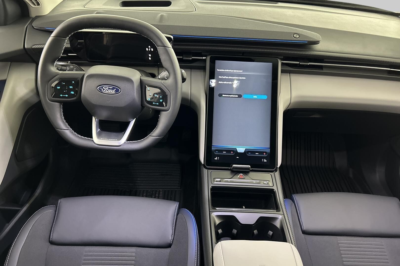 Ford Explorer iso kuva 14