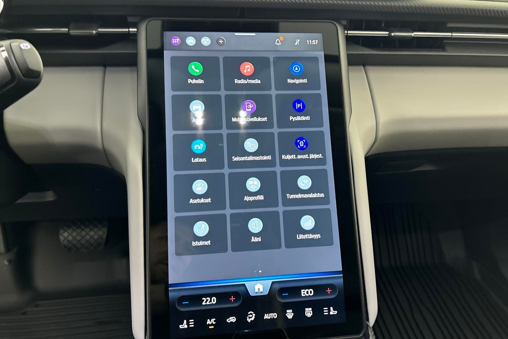 Ford Explorer iso kuva 17