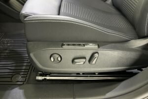 Ford Explorer esikatselu 27