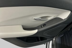 Ford Explorer esikatselu 30