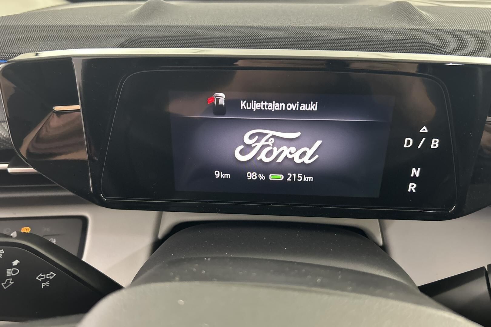 Ford Explorer iso kuva 15