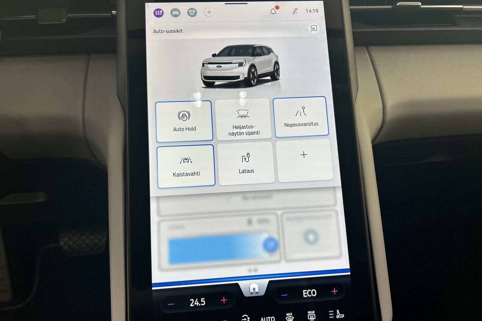 Ford Explorer iso kuva 21