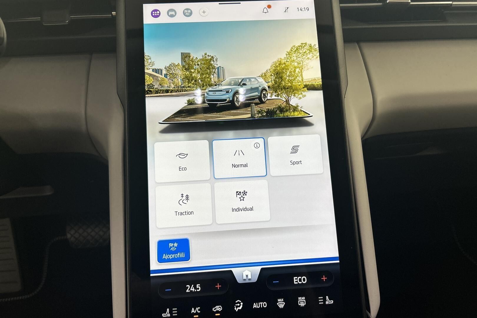 Ford Explorer iso kuva 22