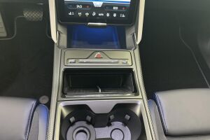 Ford Explorer esikatselu 24