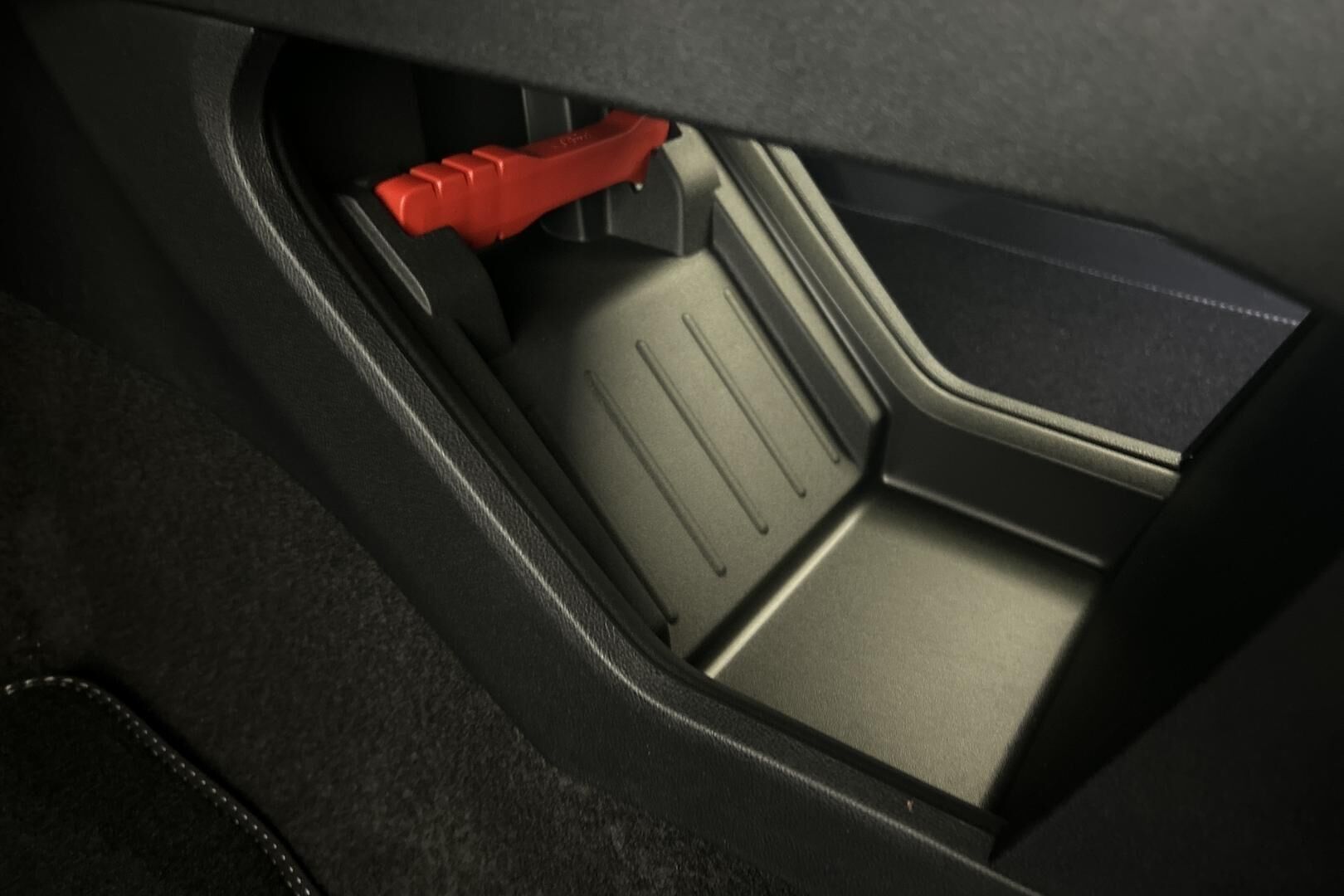 Ford Explorer iso kuva 25