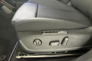 Ford Explorer esikatselu 31