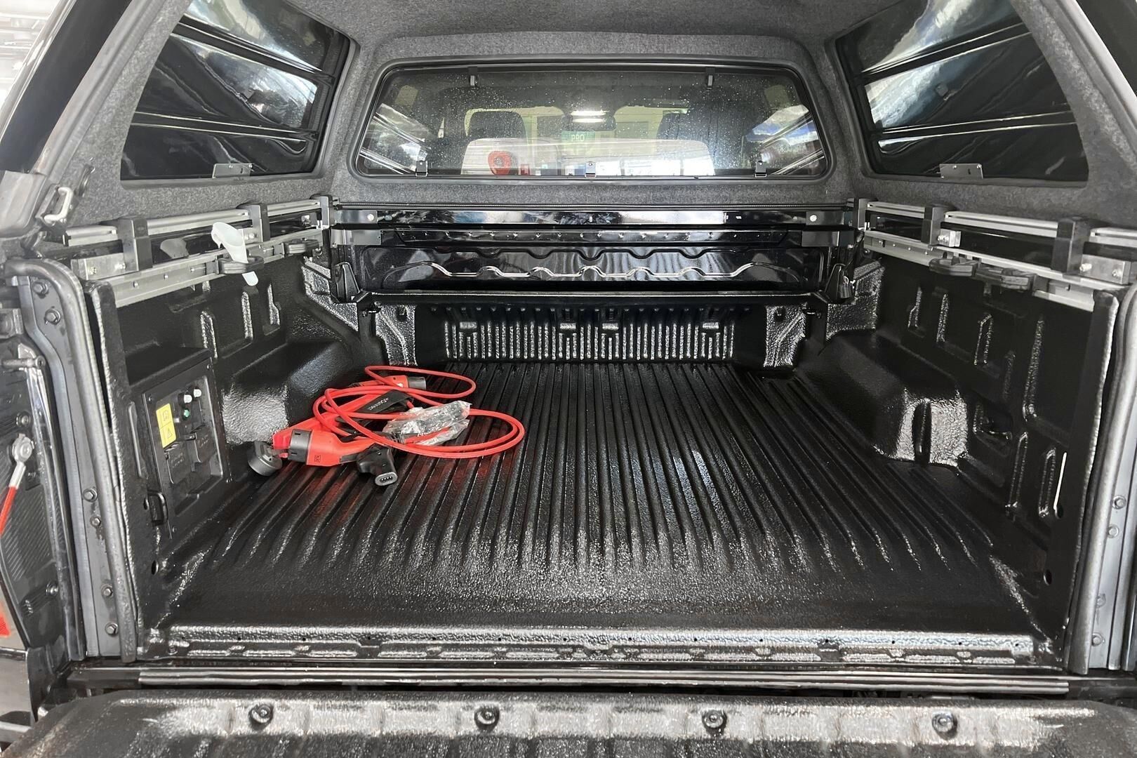 Ford Ranger iso kuva 11