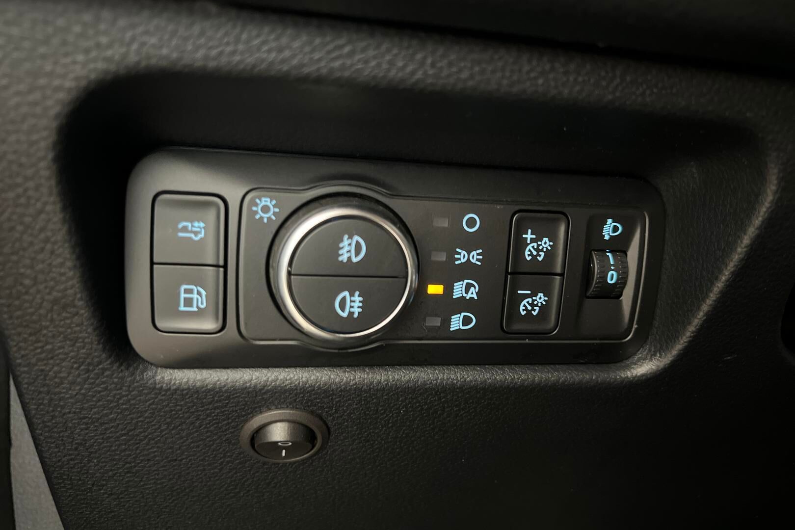 Ford Ranger iso kuva 18