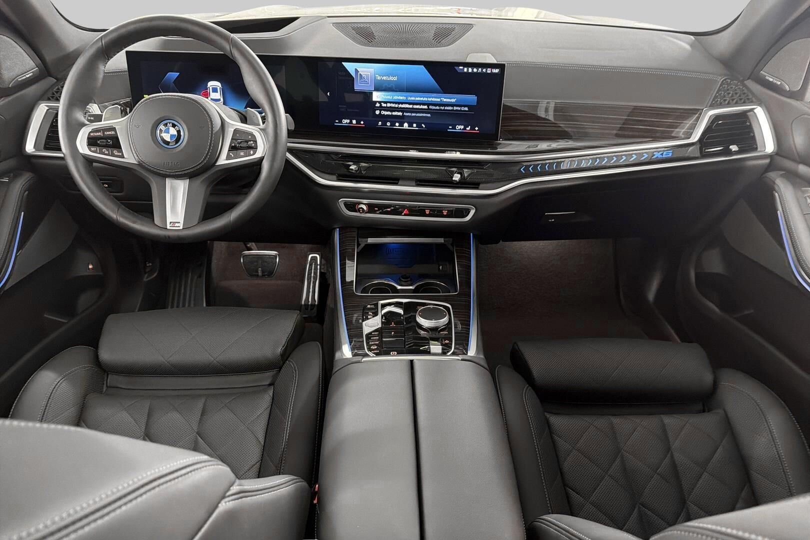 BMW X5 iso kuva 10