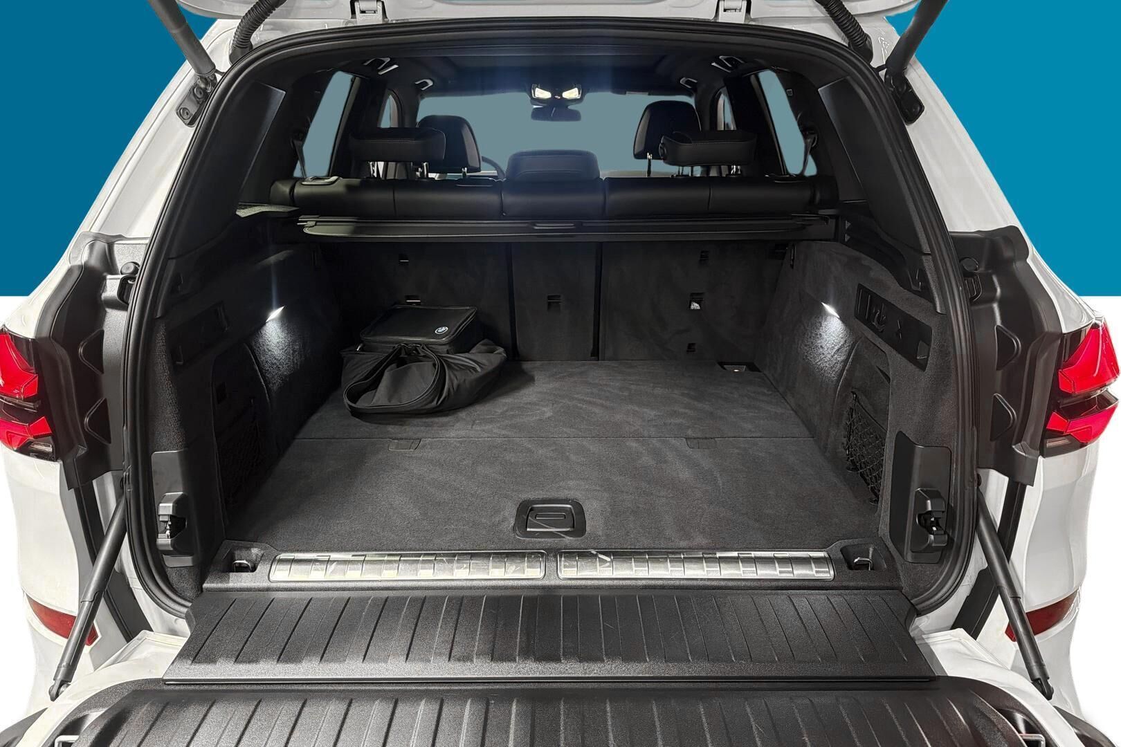 BMW X5 iso kuva 11