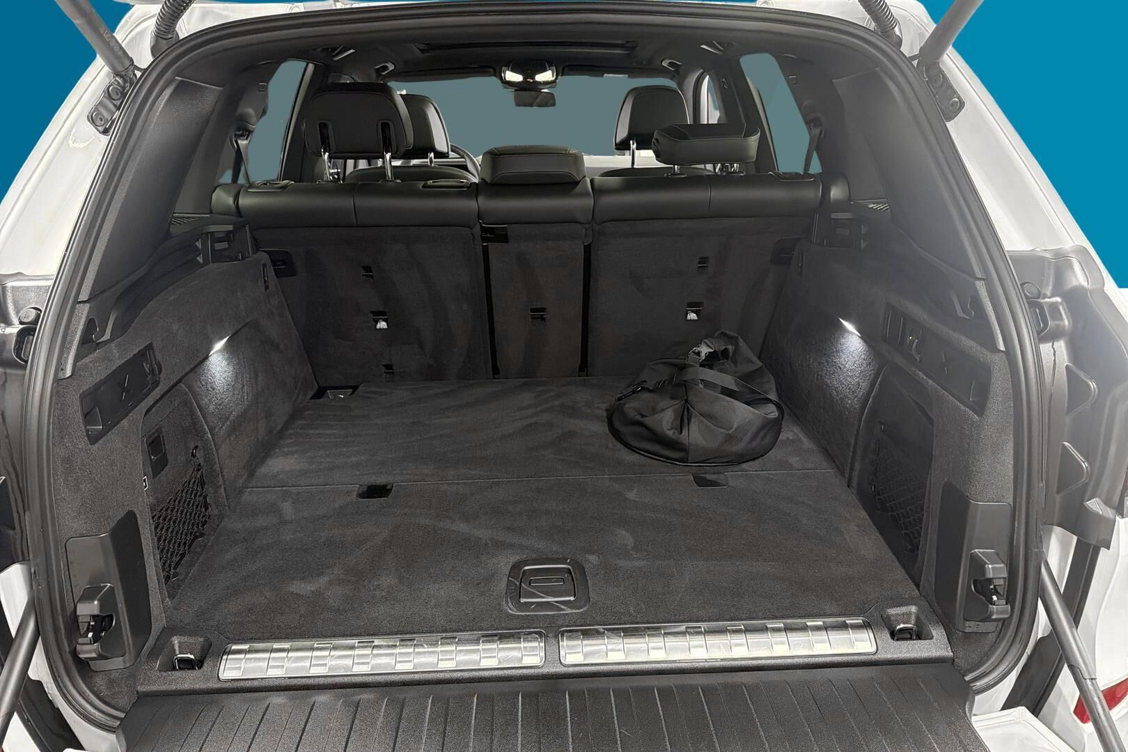 BMW X5 iso kuva 11