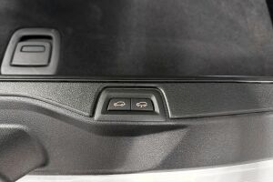 BMW X5 esikatselu 13