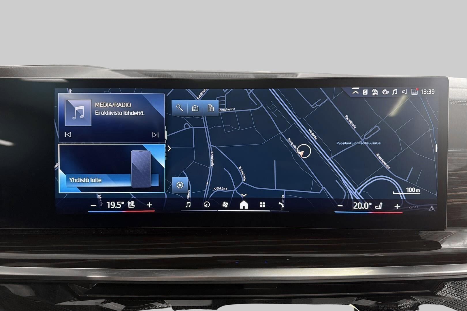 BMW X5 iso kuva 25