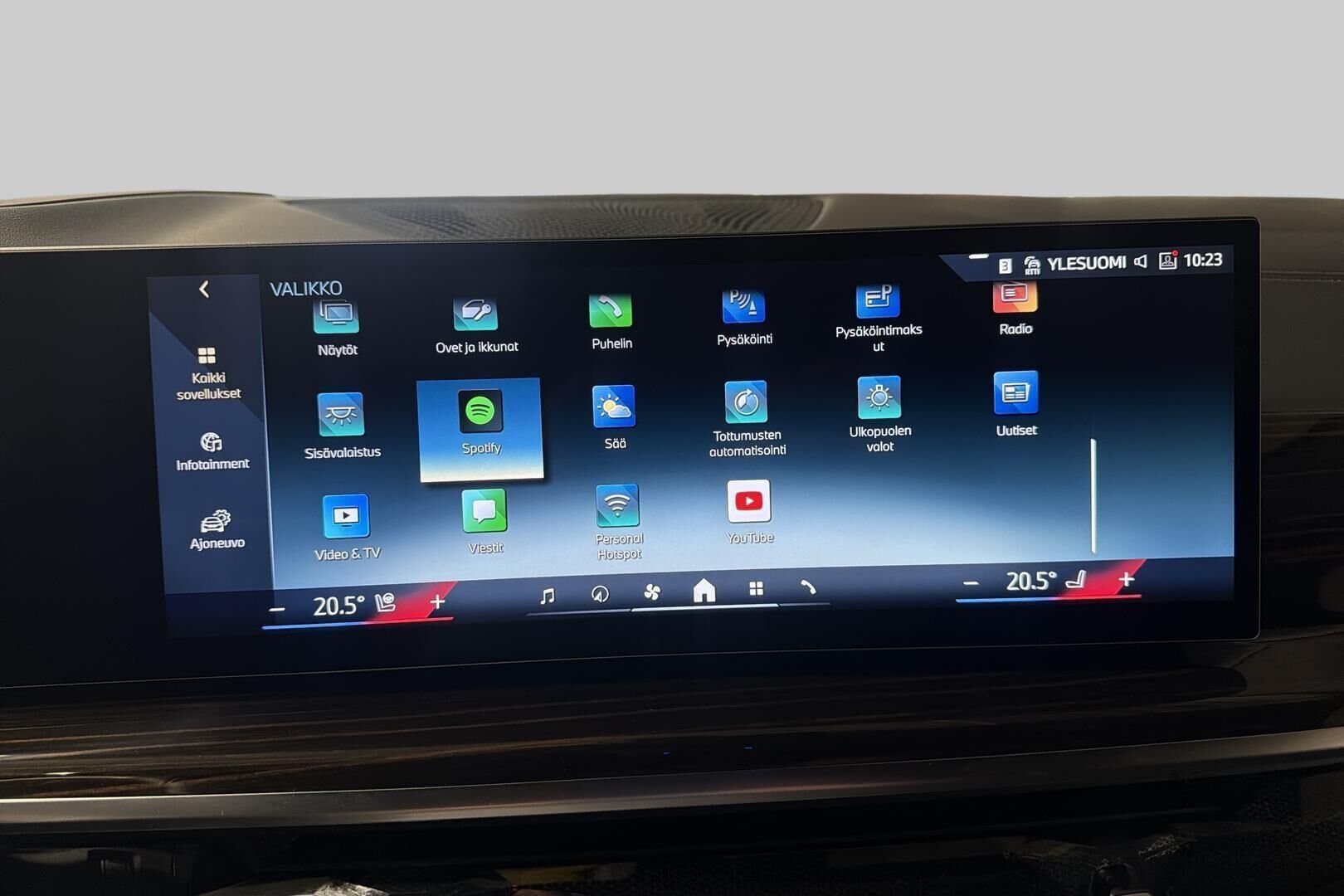 BMW X5 iso kuva 35