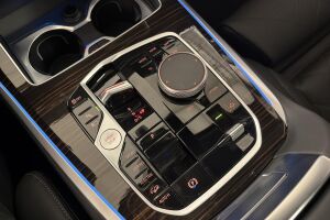 BMW X5 esikatselu 37
