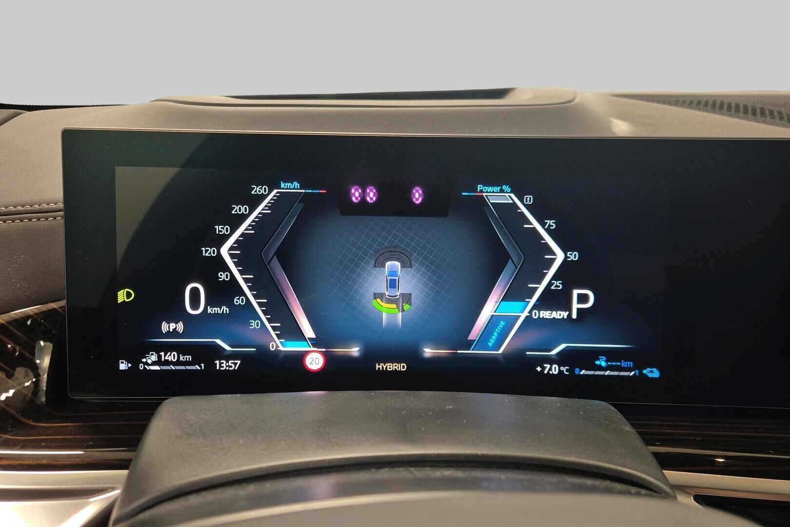BMW X5 iso kuva 13
